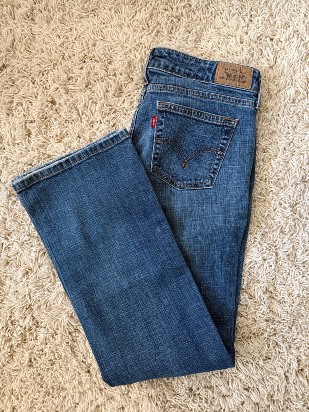 Levi's Women's Medium Blue Straight Leg Jeans